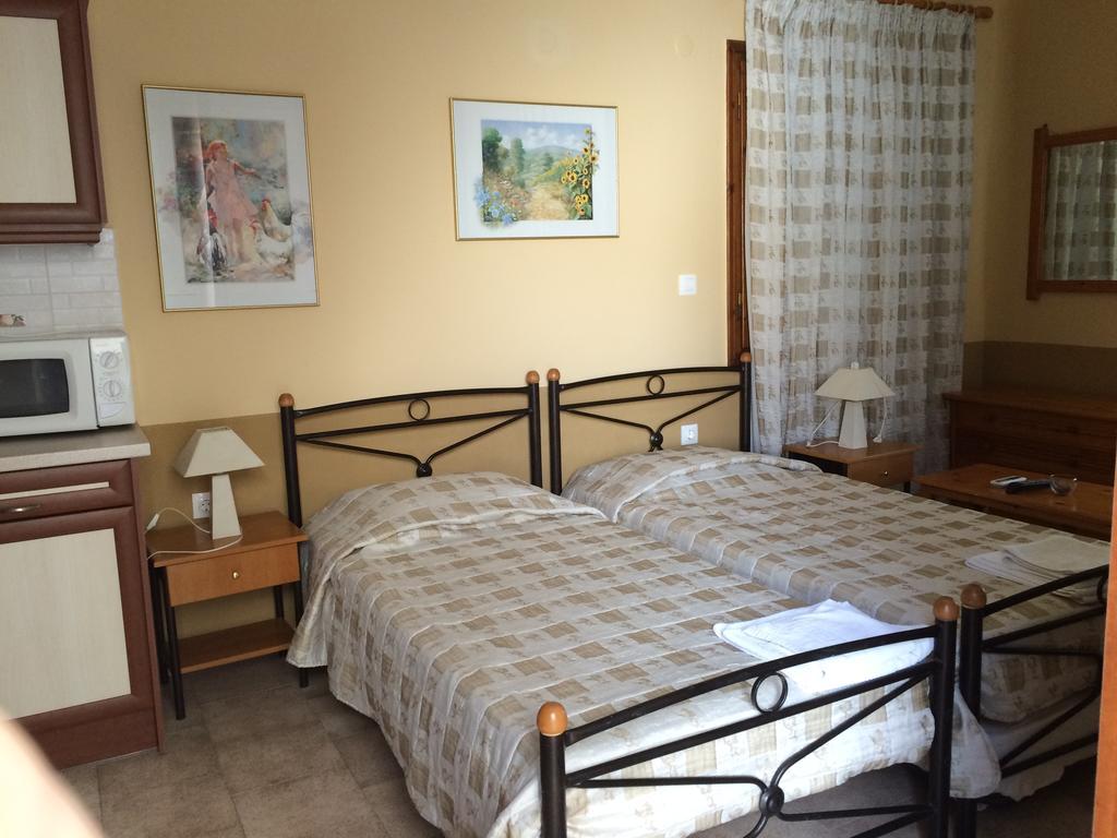 Vasilikos Apartments Paralia Agias Foteinis Bagian luar foto