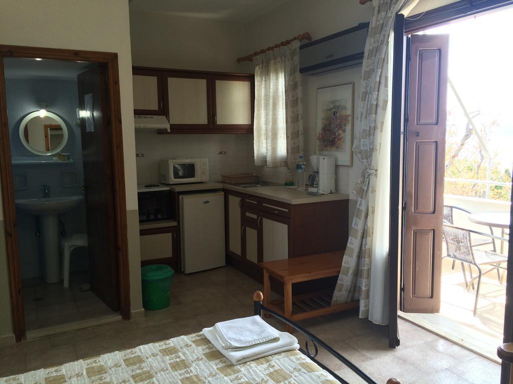 Vasilikos Apartments Paralia Agias Foteinis Bagian luar foto
